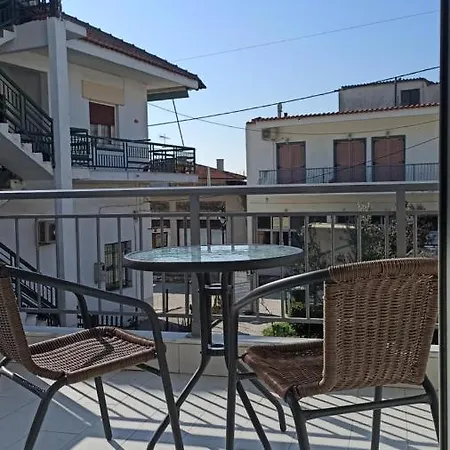 아파트 Magdalinos Appartments